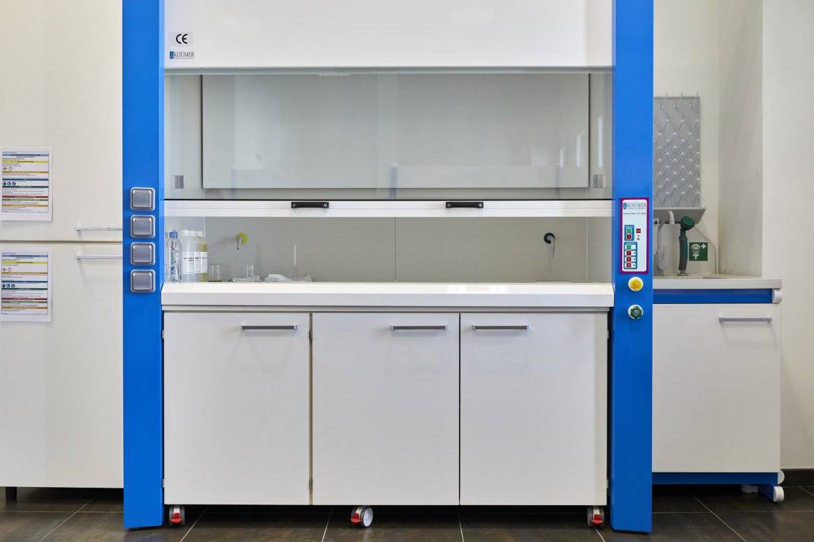 Sorbonne de laboratoire 3